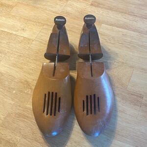 Vintage Nettleton Tan Wooden Shoe Trees